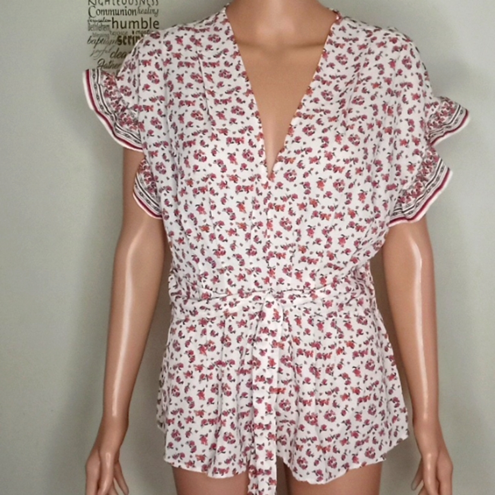 Max studio White/Red Blouse Women's Sz Medium NWTS